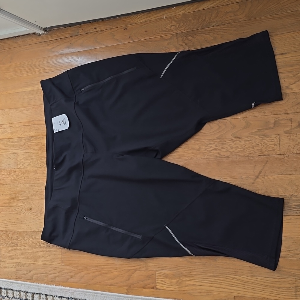 XERSION WOMEN'S BLACK PLUS SIZE HIGH-RISE FITTED ATHLETIC CAPRI PANTS SIZE 4X